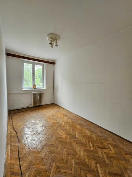 Apartament cu 3 camere semidecomandat în Ultracentral