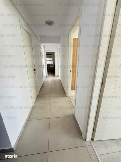 Apartament cu 3 camere decomandat în Tractorul