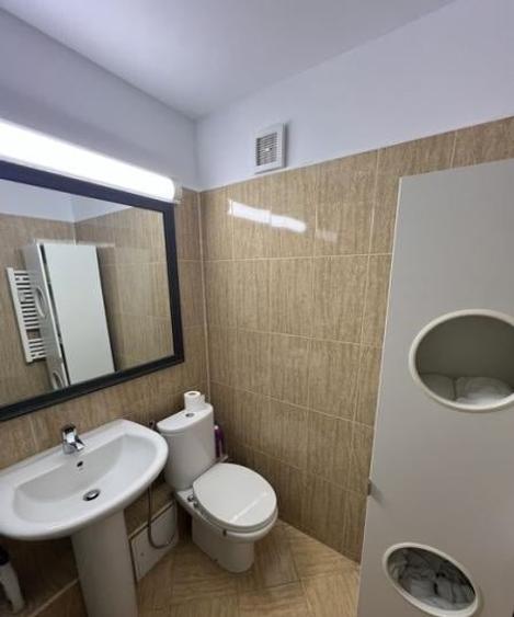 Apartament cu 2 camere decomandat, mobilat în Vitan