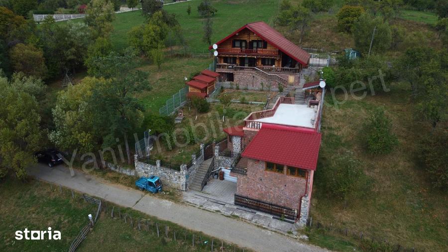 Casă cu 5 camere cu Teren 723 Mp în Bradu