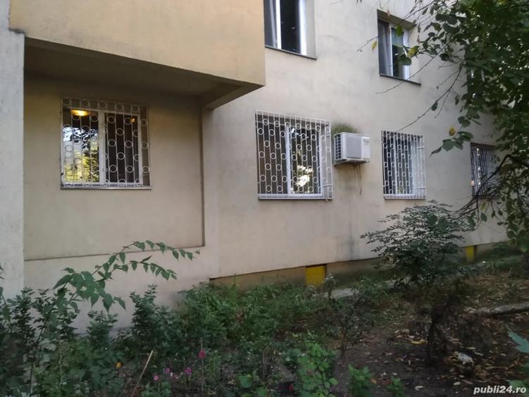Apartament cu 2 camere semidecomandat în Tei