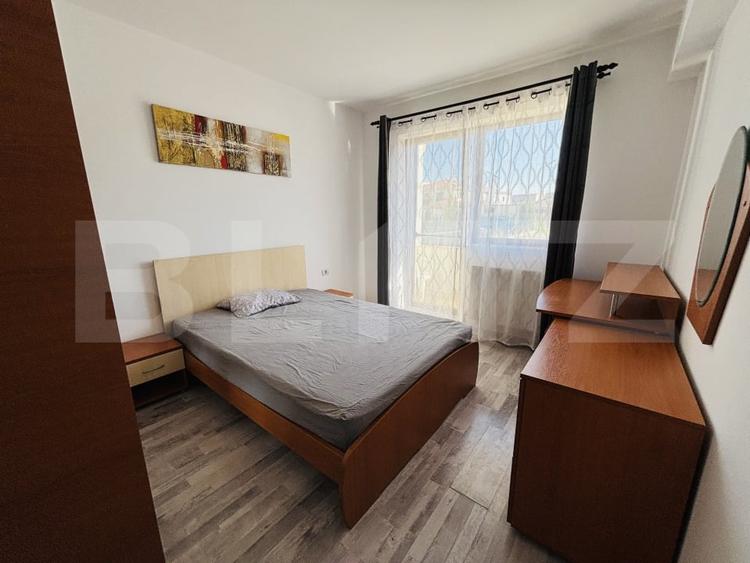 Apartament cu 3 camere decomandat, mobilat în Tractorul