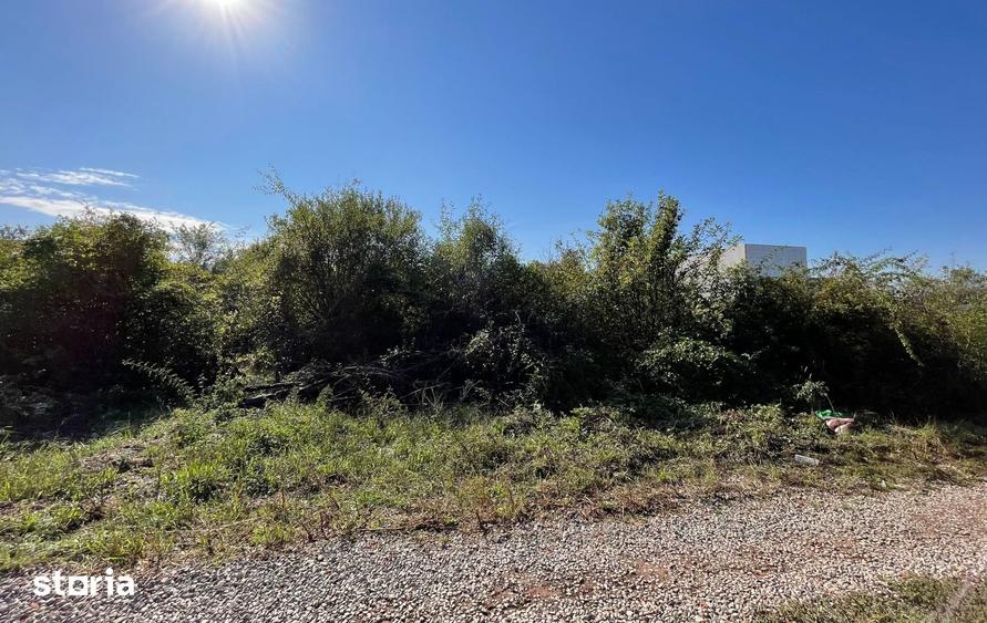 Teren de 2564 mp, în Sânpetru