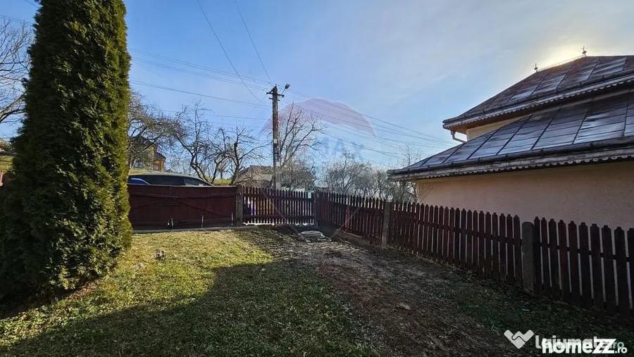 Casă cu 3 camere cu Teren 900 Mp în Cacica