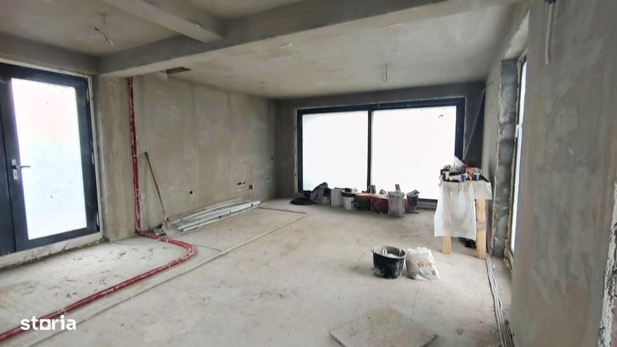 Casă cu 4 camere cu Teren 275 Mp în Europa