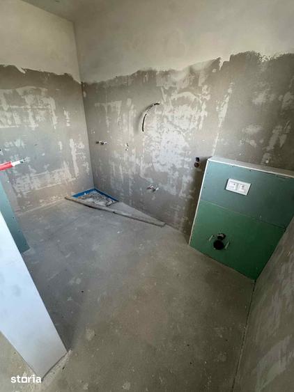 Casă cu 4 camere cu Teren 466 Mp în Păulești