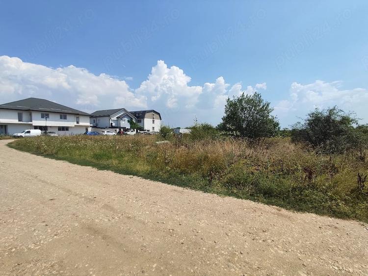 Teren de 800 mp, în Cornetu