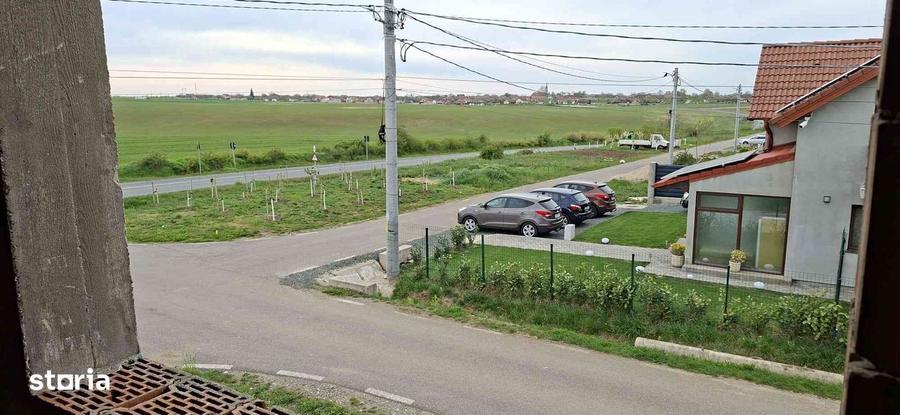 Casă cu 6 camere cu Teren 500 Mp în Frumușeni