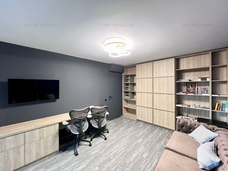Penthouse cu 4 camere semidecomandat, mobilat în Aviației