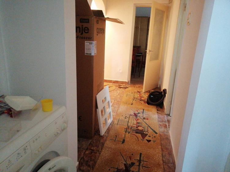 Apartament cu 2 camere decomandat în Micro 20