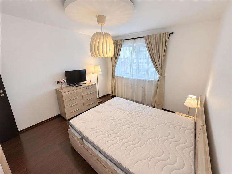 Apartament cu 2 camere semidecomandat, mobilat în Hipodrom 3