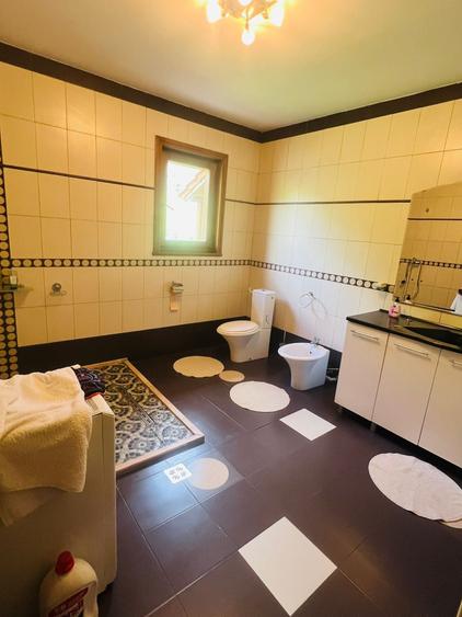 Casă individuală cu 4 camere cu Canalizare în Exterior Vest