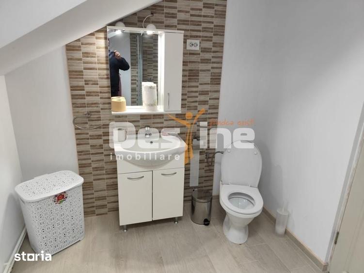 Casă cu 6 camere cu Teren 2756 Mp în Central