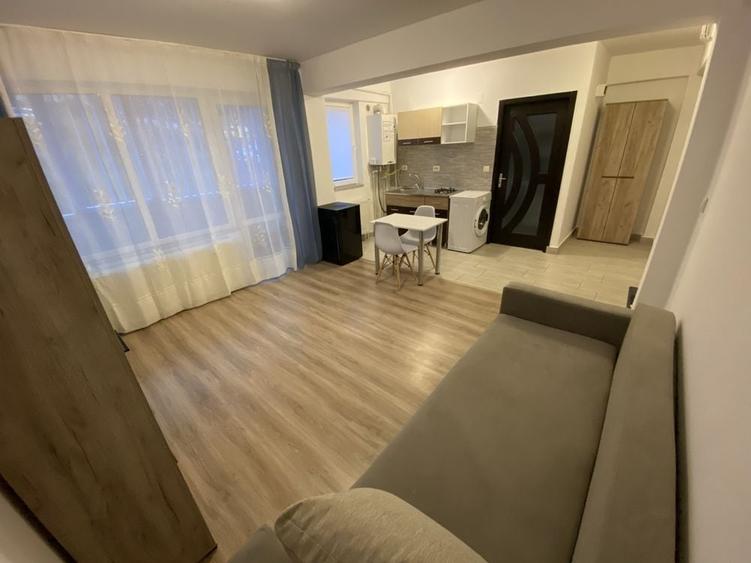 Garsonieră decomandată în Vișan