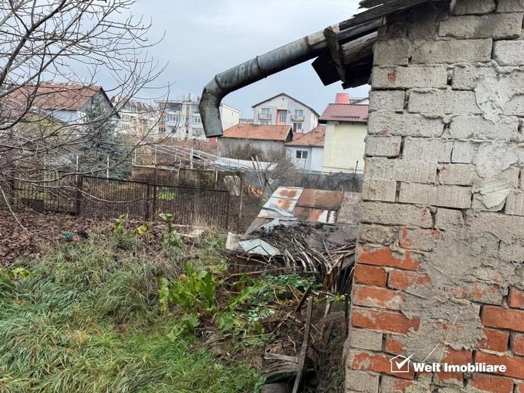 Casă individuală cu 4 camere cu Canalizare în Între Lacuri