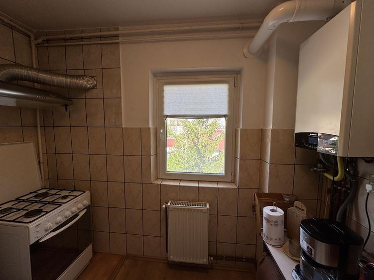 Apartament decomandat cu 3 camere in Florilor, strada Crinului - 8