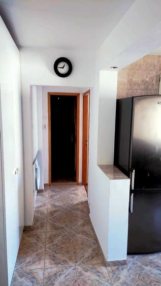 Apartament cu 2 camere decomandat în Văcăresti