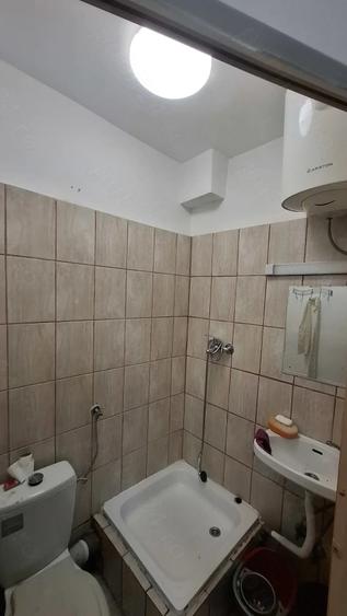 Camera de camin cu baie - 1