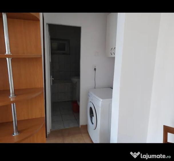 Apartament cu 2 camere semidecomandat în Exterior Vest
