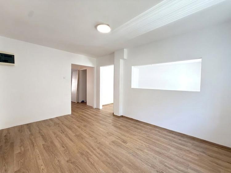 Apartament cu 3 camere decomandat, mobilat în Aradului