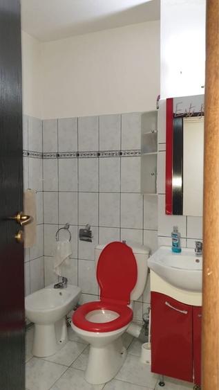 Proprietar inchiriez apartament ultracentral zona Ramada 400 - 4