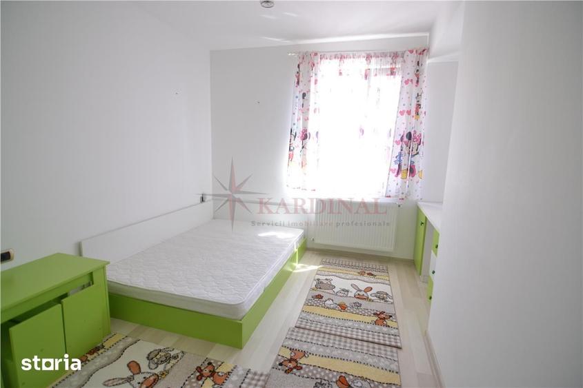 Apartament cu 3 camere decomandat, mobilat în Tractorul