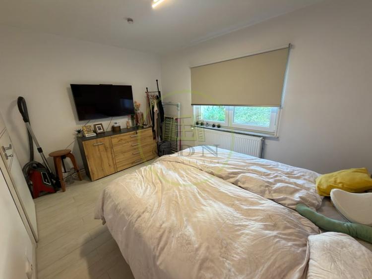 Apartament cu 2 camere semidecomandat, mobilat în 1 Mai