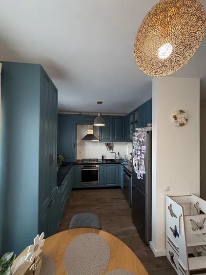 Apartament cu 3 camere decomandat, mobilat în Chinteni