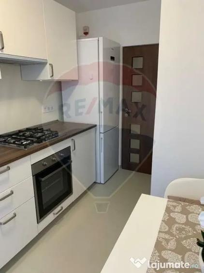 Apartament cu 3 camere decomandat în Decebal