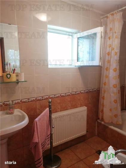 Casă cu 4 camere în Bărzila