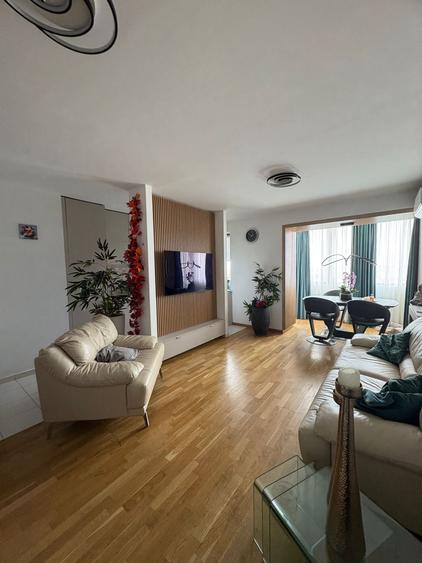 Apartament cu 3 camere decomandat, mobilat în Berceni