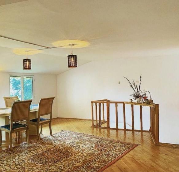 Casă cu 4 camere în Ultracentral