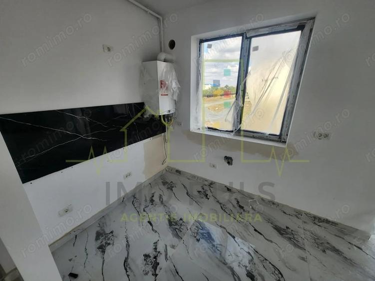 Apartament cu 2 camere decomandat în Girocului