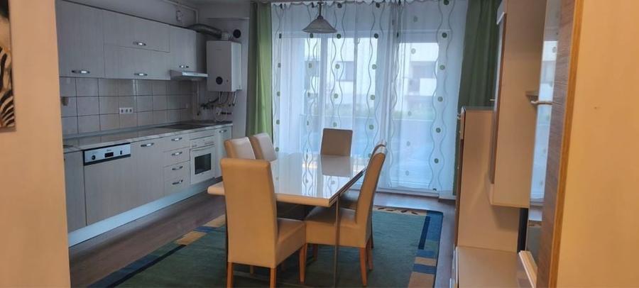 Apartament cu 3 camere în Central