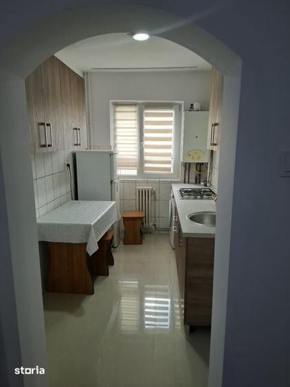 Pf inchiriez ap 2 camere decomandate in zona Alexandru - 1