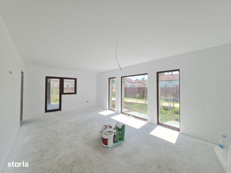 Casă cu 4 camere în Bartolomeu