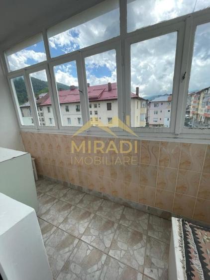 Apartament cu 2 camere, mobilat în Malul Spitalului