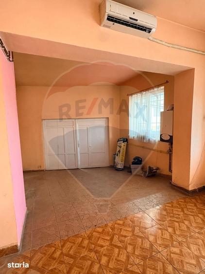 Casă cu 4 camere cu Teren 292 Mp în Central