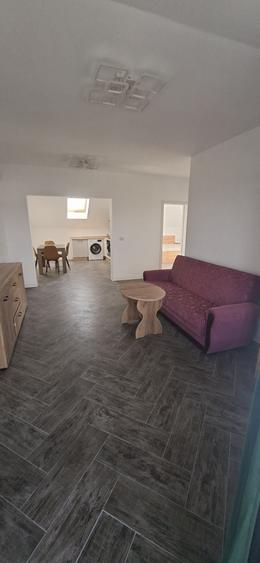 Apartament cu 3 camere în Lețcani