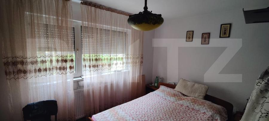 Apartament cu 2 camere semidecomandat, mobilat în Micro 4