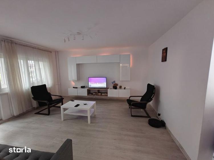 Apartament cu 2 camere semidecomandat în Baicului