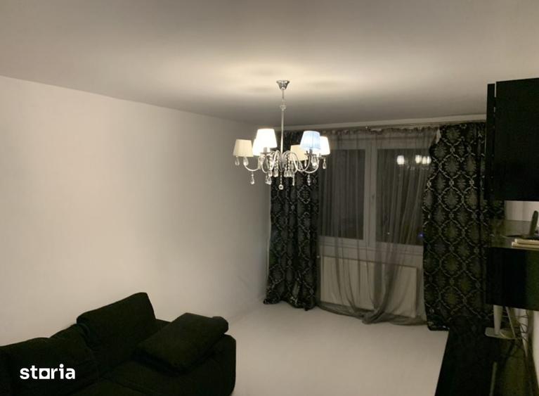 Apartament cu 3 camere decomandat în Berceni