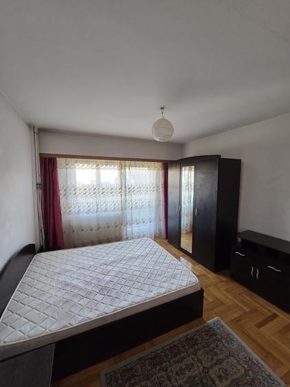 Apartament 3 camere Bld 21 Decembrie, et2/6, decomandat, parcare - 2