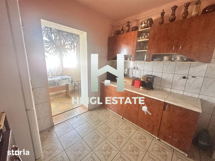 Apartament cu 3 camere in Calea Lipovei - 1