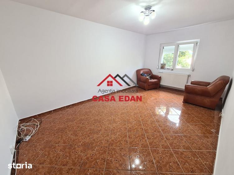 Apartament cu 2 camere decomandat în Piața Centrală