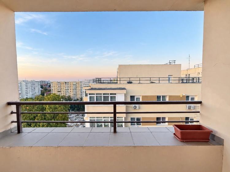 Apartament cu 2 camere semidecomandat, mobilat în Iancului
