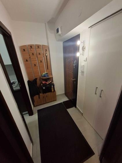 Apartament cu 2 camere semidecomandat în Astra