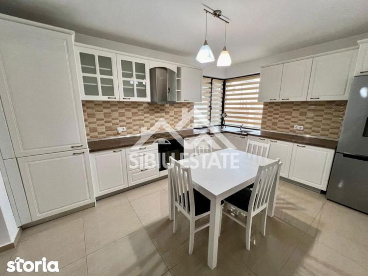 Casă cu 4 camere cu Teren 215 Mp în Central