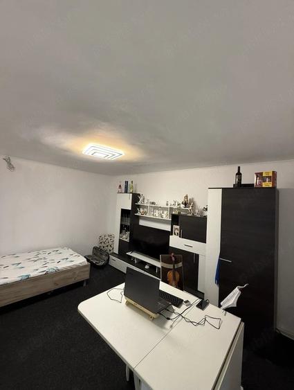 Casă cu 4 camere cu Teren 220 Mp în Central