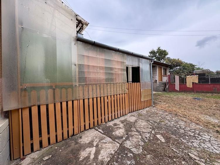 Casă cu 3 camere în Sântandrei
